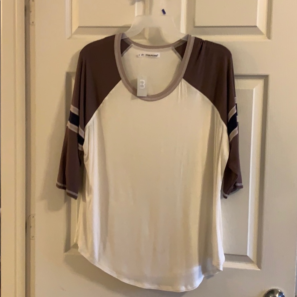 Maurice’s casual top- Size 2